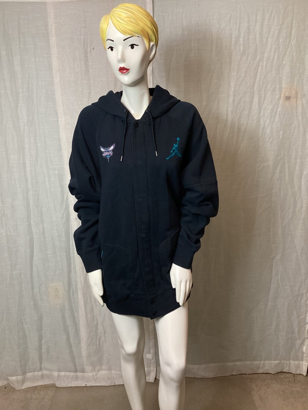 Nike Air Jordan NBA Charlotte Hornets Sweatshirt Hoodie; Size: XLT